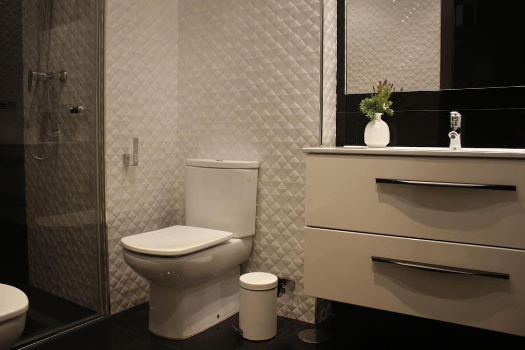 גרנדה Taracea Suites Plaza Nueva מראה חיצוני תמונה