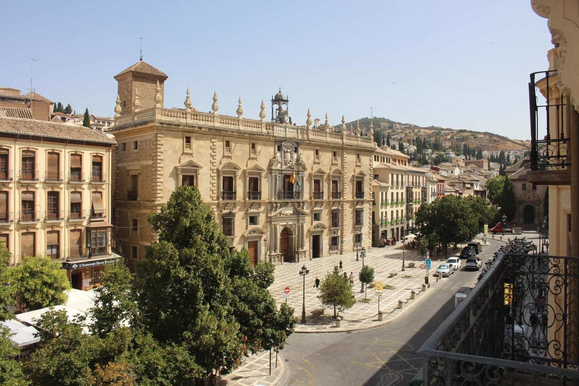 גרנדה Taracea Suites Plaza Nueva מראה חיצוני תמונה